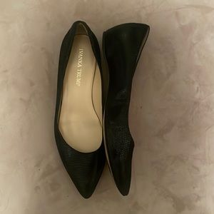 Black leather snake skin pattern flats